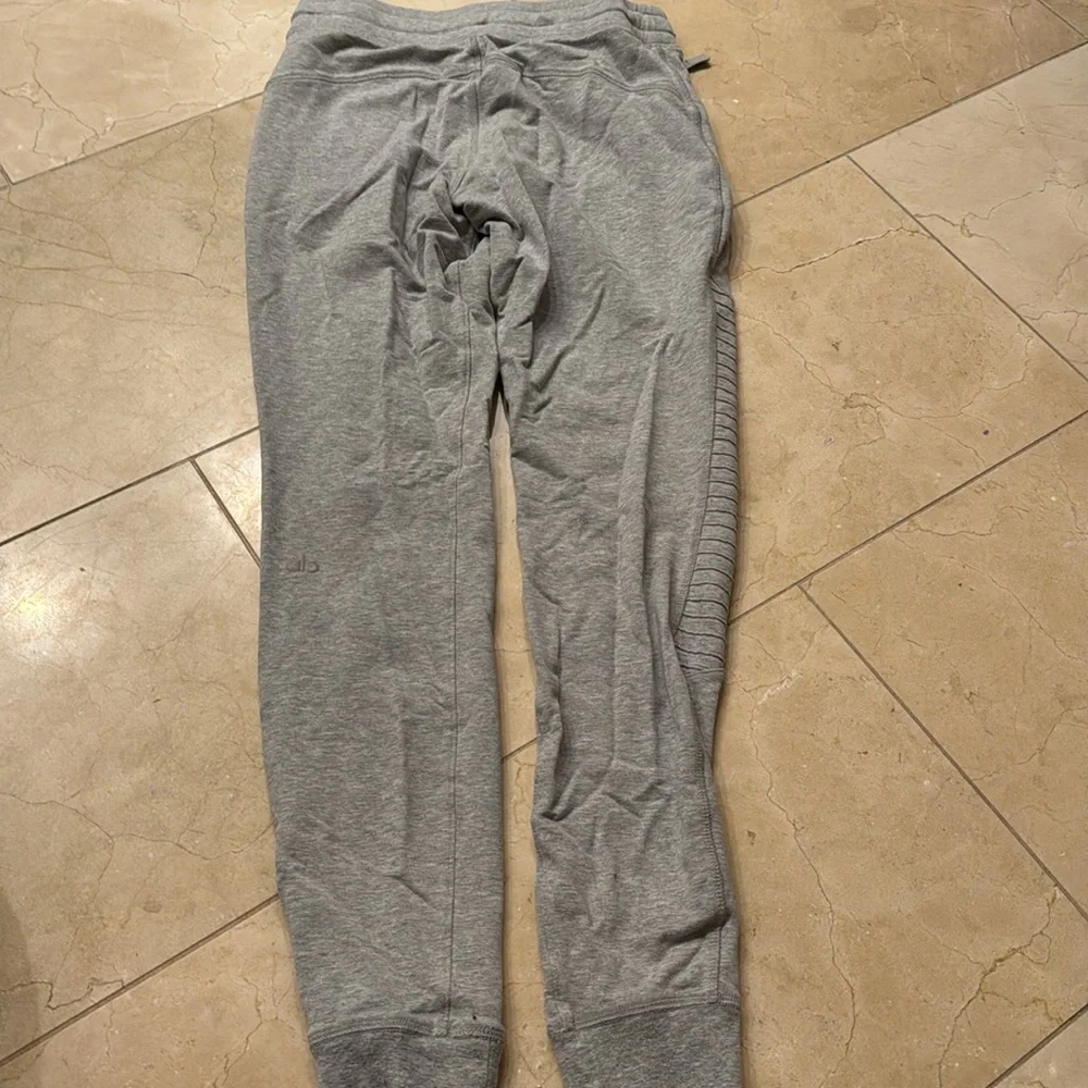 ALO Yoga sleek jogger